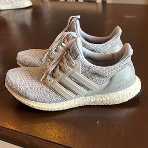 Adidas Ultra Boost. Grey